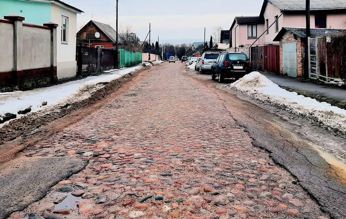 Сделал у себя во дворе мостовую как возле Замка Хавьера, что в Испании.