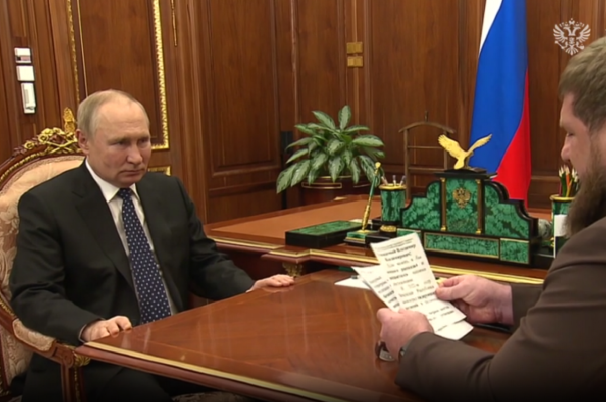   Путин следит за тем, как бойцы чеченских подразделений воюют в зоне СВО