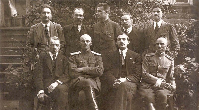 Народный секретариат в 1918 году. Открытые источники интернет.