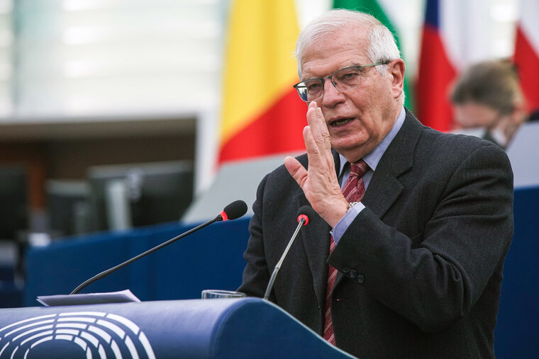    ЕС введет новые санкции против России, заявил Боррель