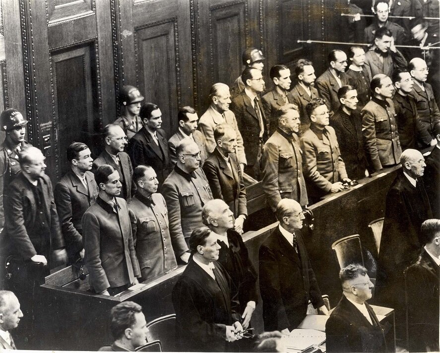 Через некоторое время после того как завершился Нюрнбергский процесс, в том же самом зале заседаний произошло еще одно событие, которое практически нигде не освещали.