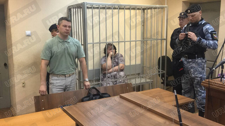    Анну Гилеву доставили в суд, чтобы выбрать меру пресечения