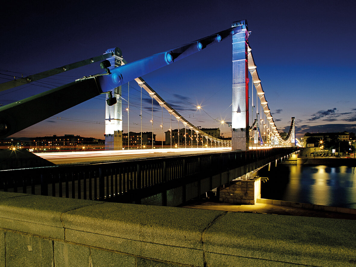 Крымский мост в Москве.