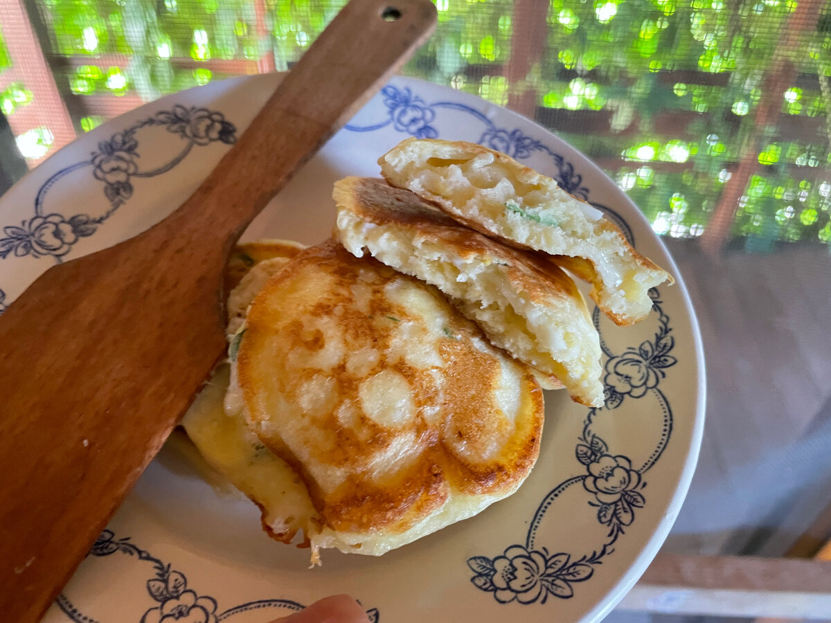 Пп пирожки. ПП пирожки с капустой. ПП пирожки с луком и яйцом.