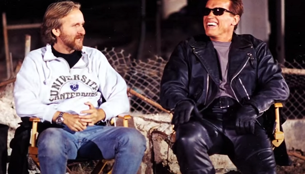 Арни и Кэмерон весело ржут над сценарием первого Терминатора