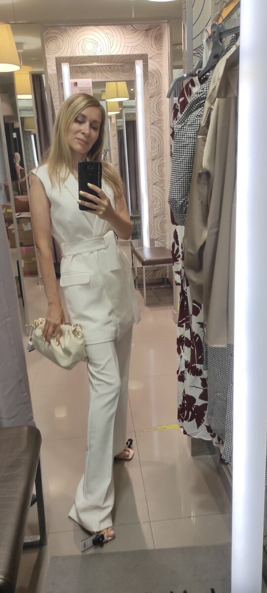 Одежда и аксессуары  INCITY.Фото автора.