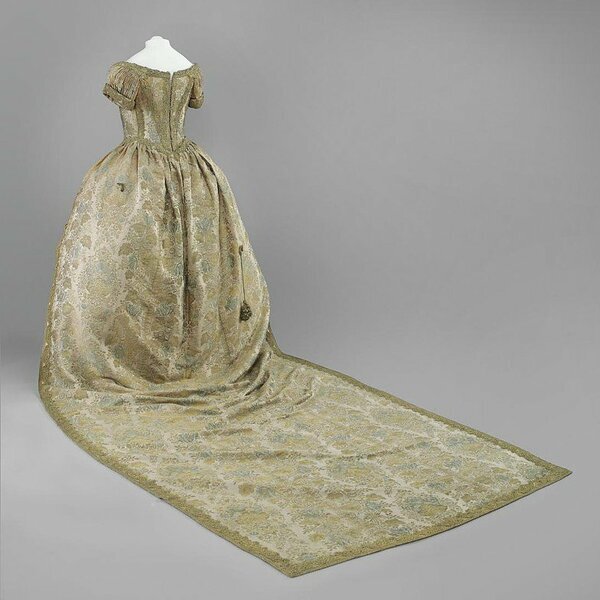 Коронационное платье Анны Иоановны. Фото из открытых источников.