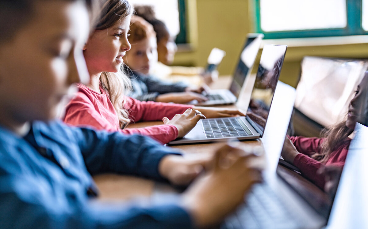 Дети на олимпиаде в школе. Источник: istockphoto.com/ru