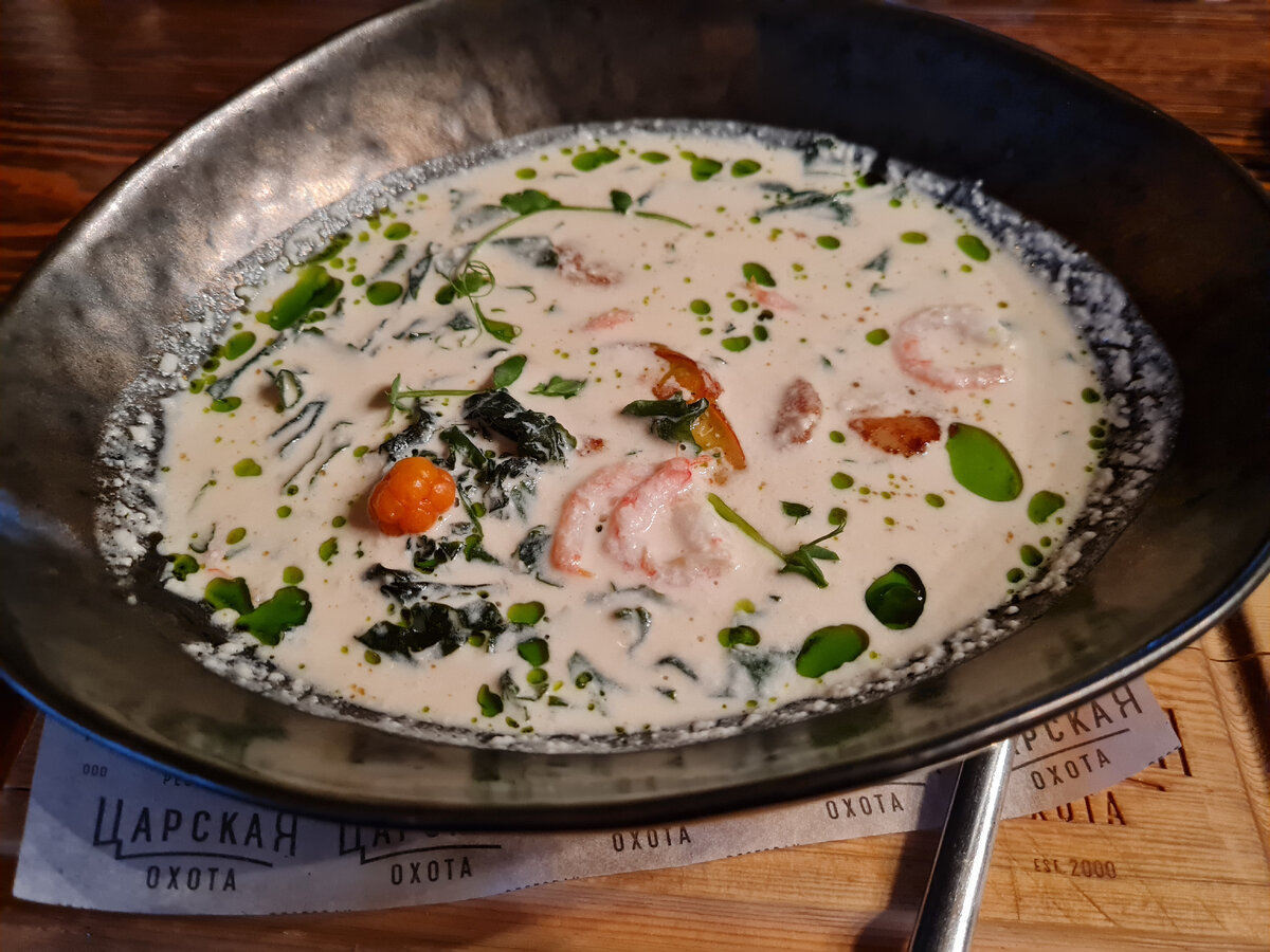 Сливки - именно, что делает уху на Кольском полуострове особым блюдом