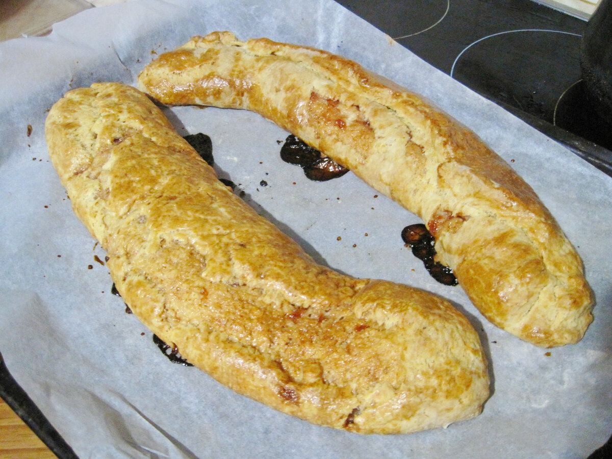 Готовые рулеты из творожного теста со сливовым джемом. Фото автора oldp0var.