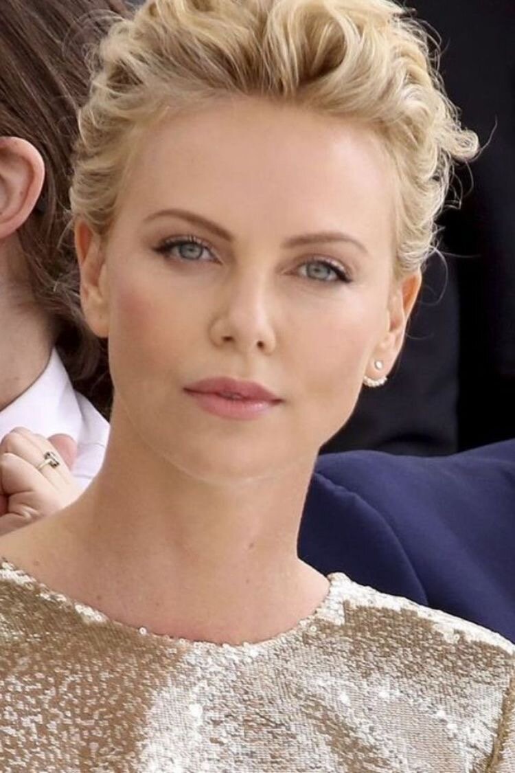 Шарлиз Терон