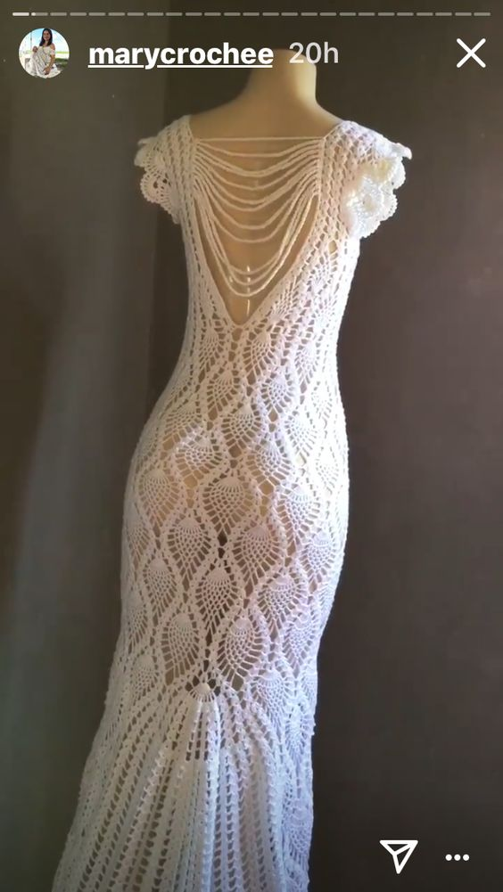 Платье с "ананасами"