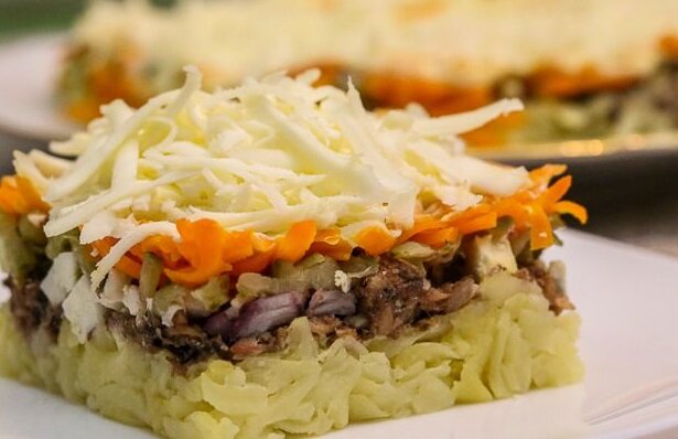 Салат с кукурузой на праздничный стол – три бюджетных рецепта | РБК Украина