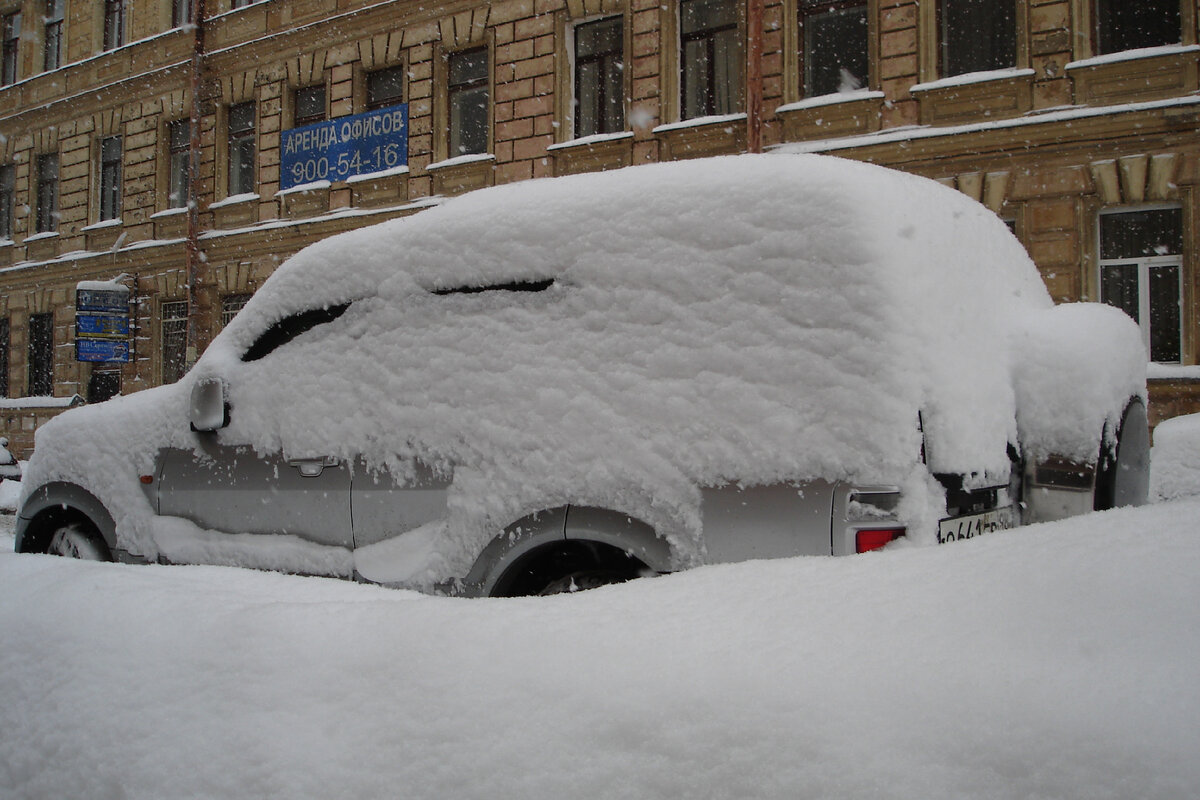 Снежная зима 2010 года...