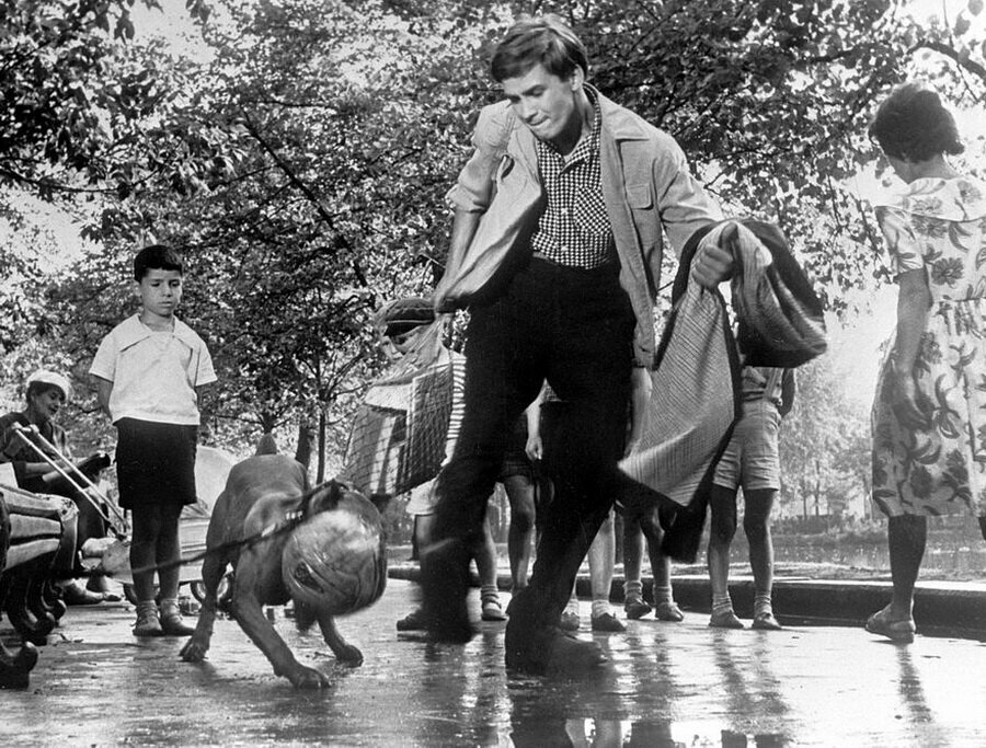 Кадр из фильма « Я шагаю по Москве», 1963 год, режиссер Георгий Данелия
