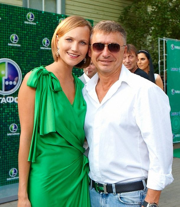 Антон Табаков с женой Анжеликой
