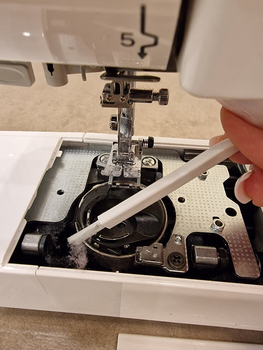 Медленно шьет швейная машина, почему медленно работает – причины?