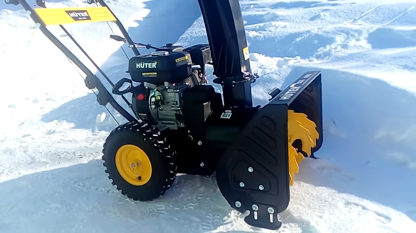 Снегоуборщик «HUTER 4000» - самая дешевая модель