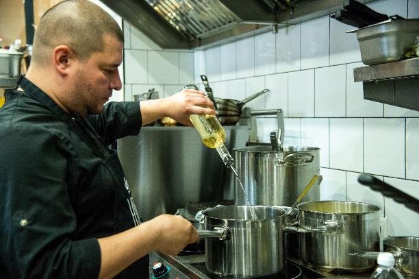 Шеф повар тула. Сергей кондратов повар тула. Шеф повар тула. Андрей шеф повар тула. Шеф повара тулы.