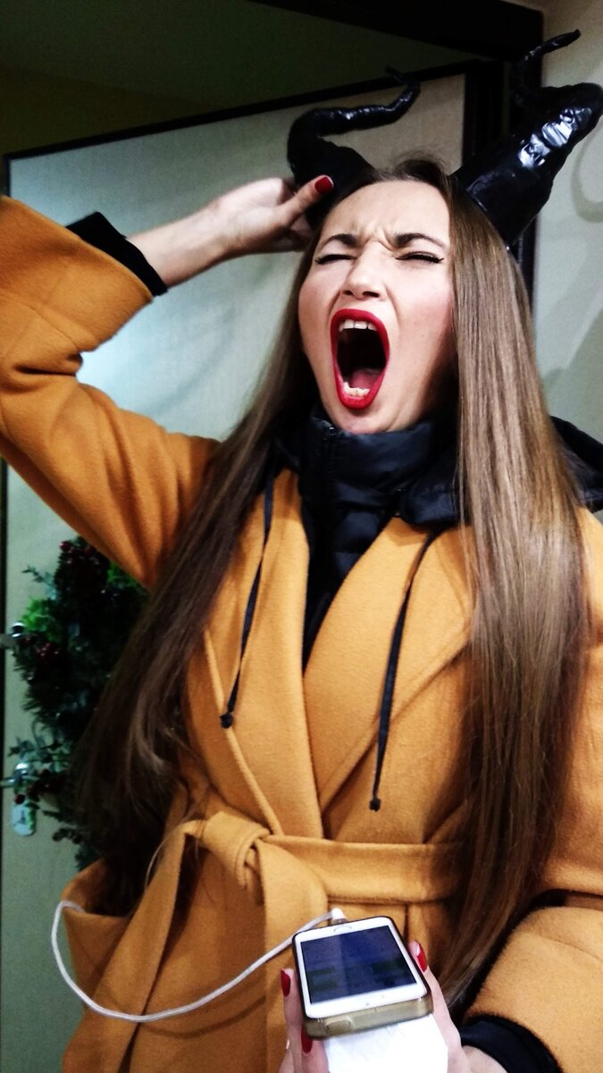 В образе Малифисенты, 2019