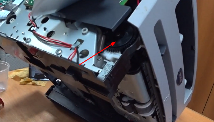 Фото 22. Снимаем указанную шестерню