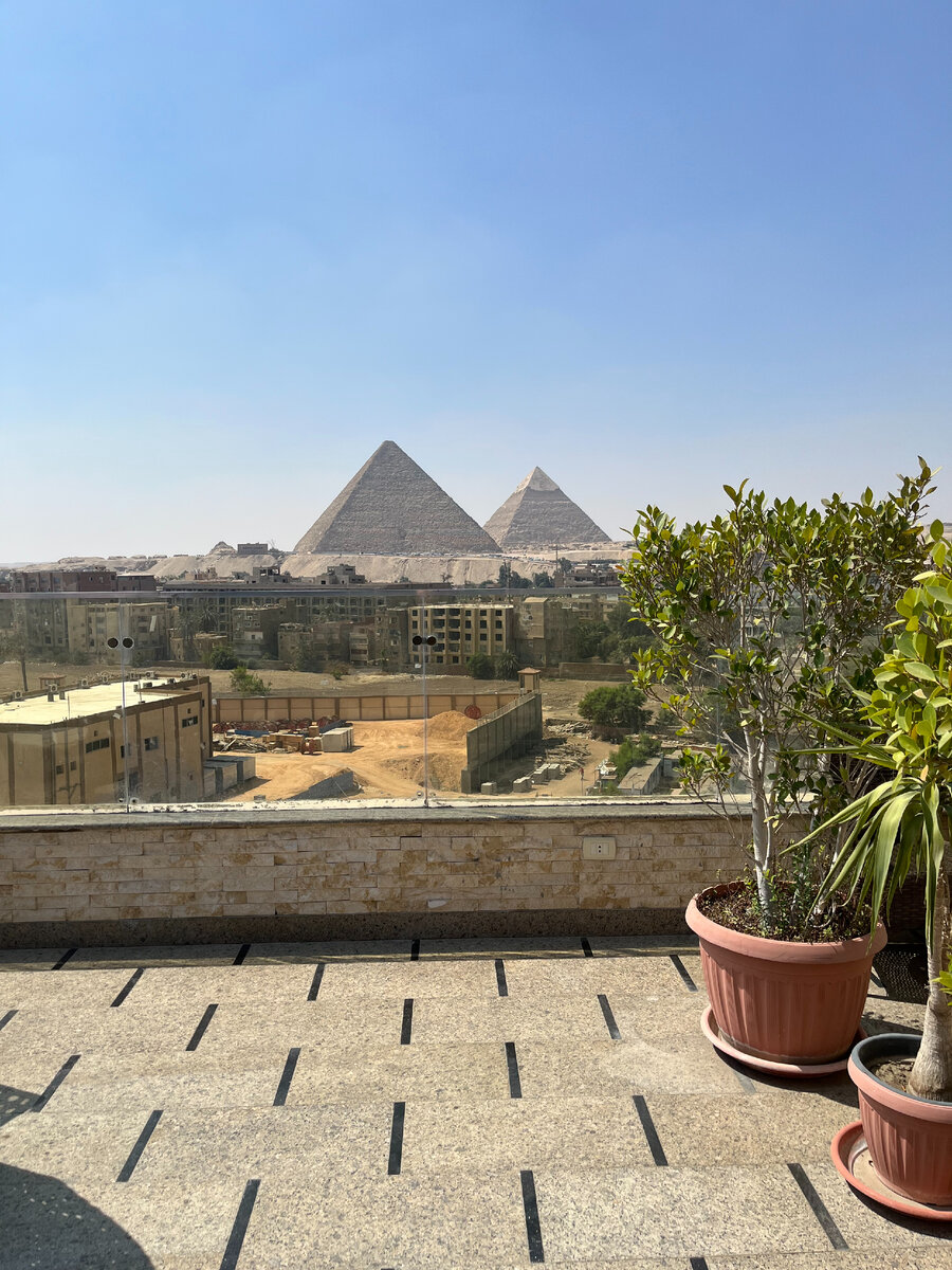 Фото 2 Октябрь 2022 года. Пирамиды Гизы. Великая пирамида Хеопса.