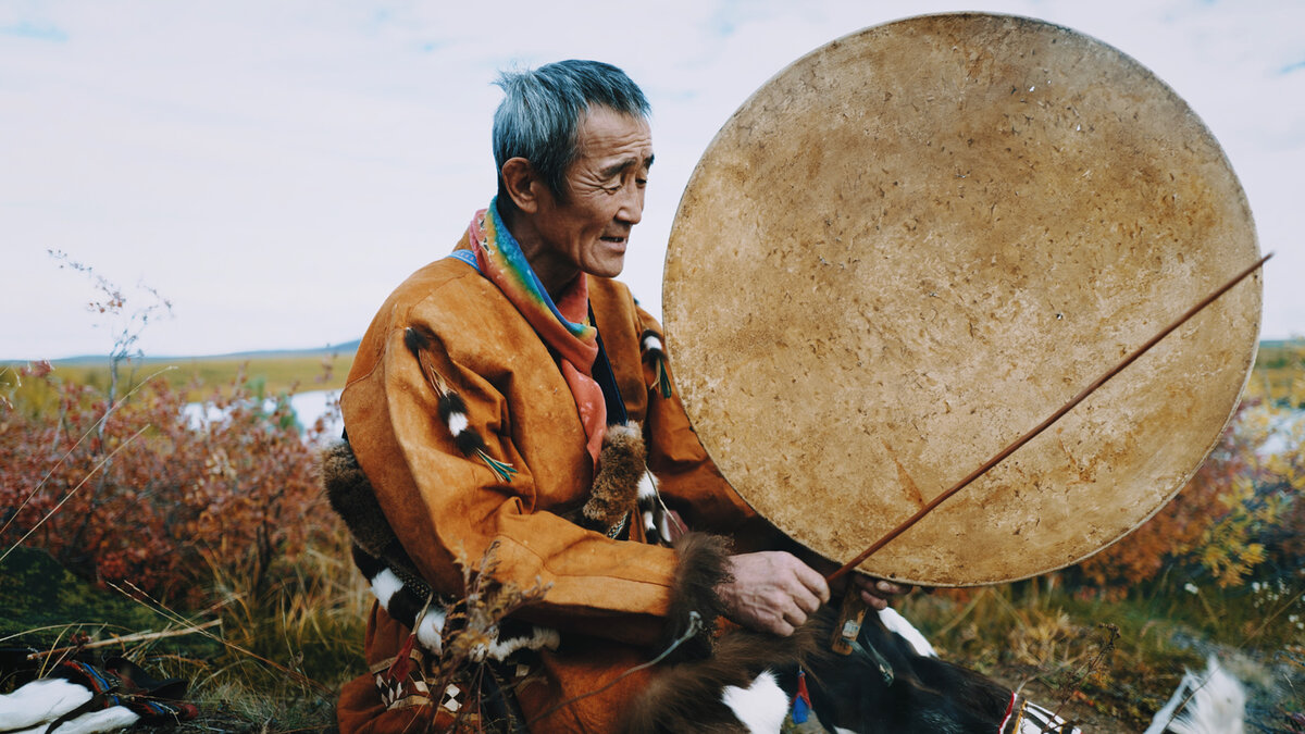 Шаман на Колыме, кадр из фильма "Как спасти мир"