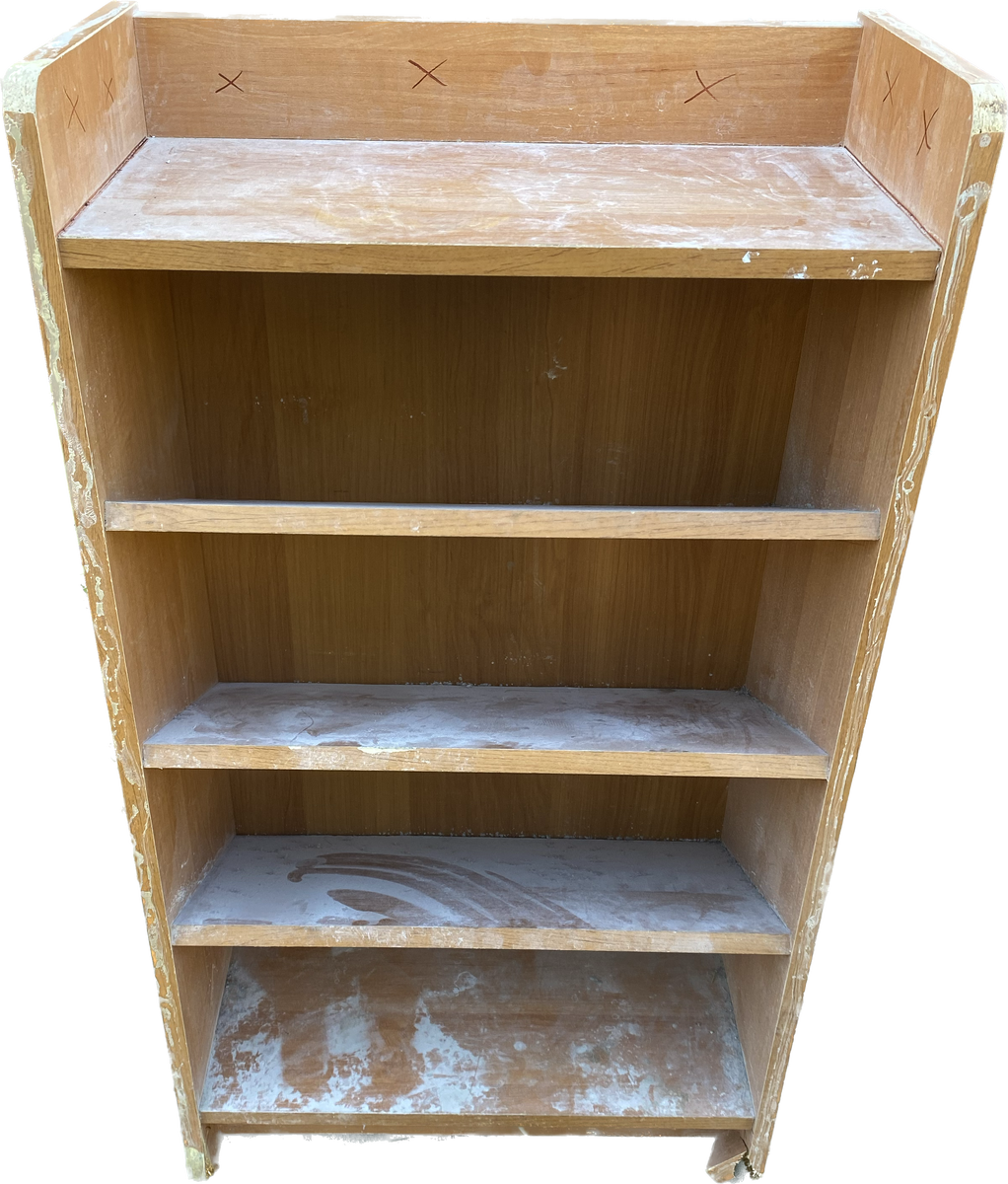 Так и просится на мусорку)