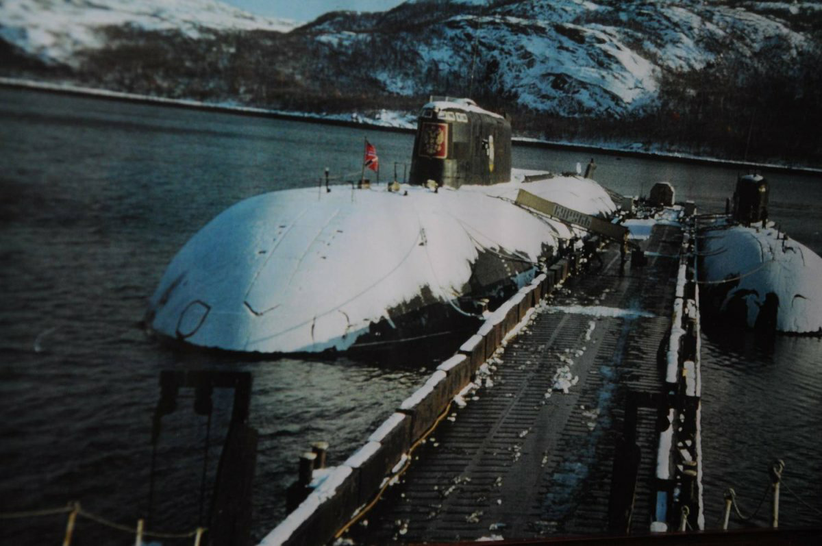 Подлодка курск. Подводная лодка к-141 «Курск». Курск 141 атомная подводная лодка. К-141 «Курск». Лодка Курск 2000.