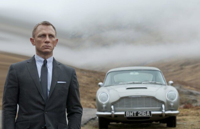 Дэниел Крейг и красивейший Aston Martin DB5