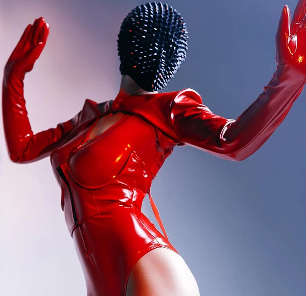 Сценический костюм и маска певицы HEZE