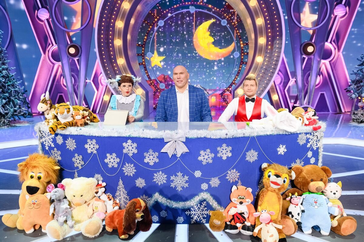 новогодний парад звезд 31 декабрь. новогодний парад звёзд 2020. огонек. новогодний парад звезд. дима билан на голубом огоньке 2021.