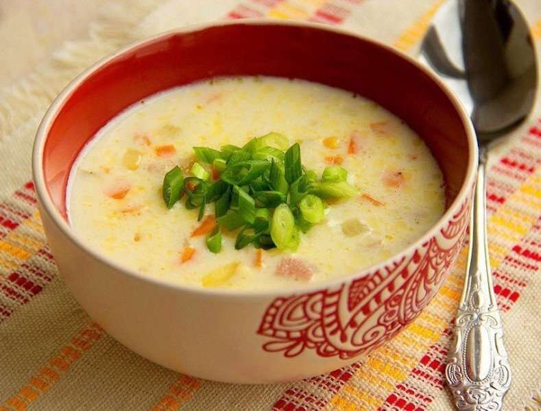 Сырный суп с куриным филе и рисом