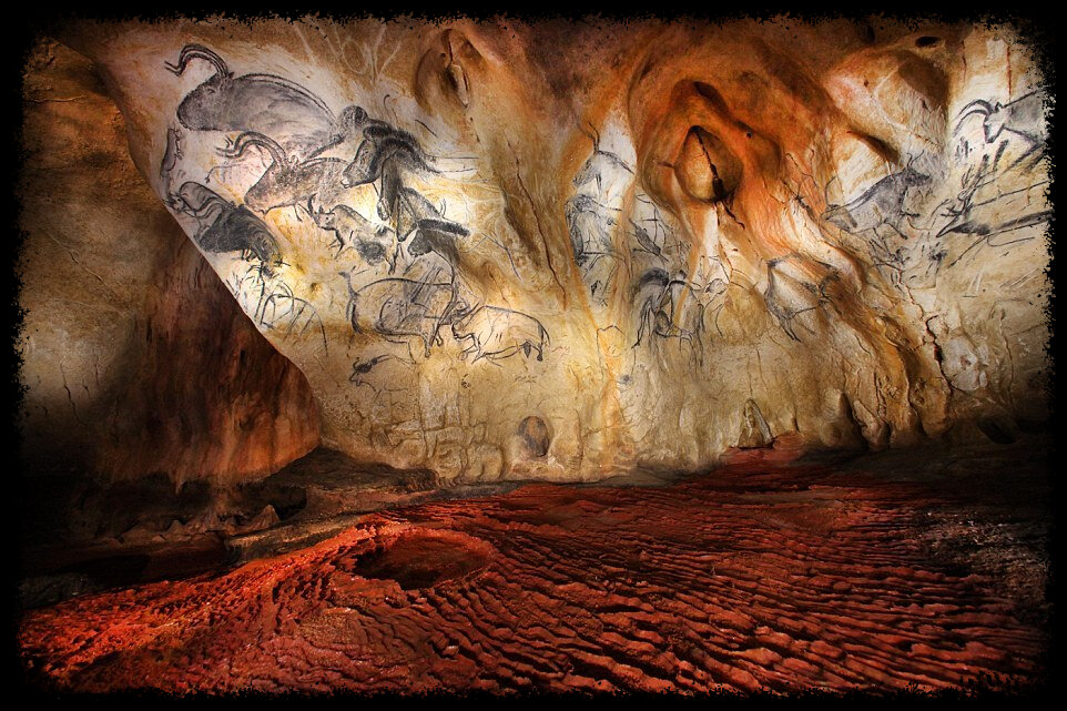 грот тешик таш. шове-пон-д’арк. пещера снаружи. небольшая пещера. бишкаинская пещера.