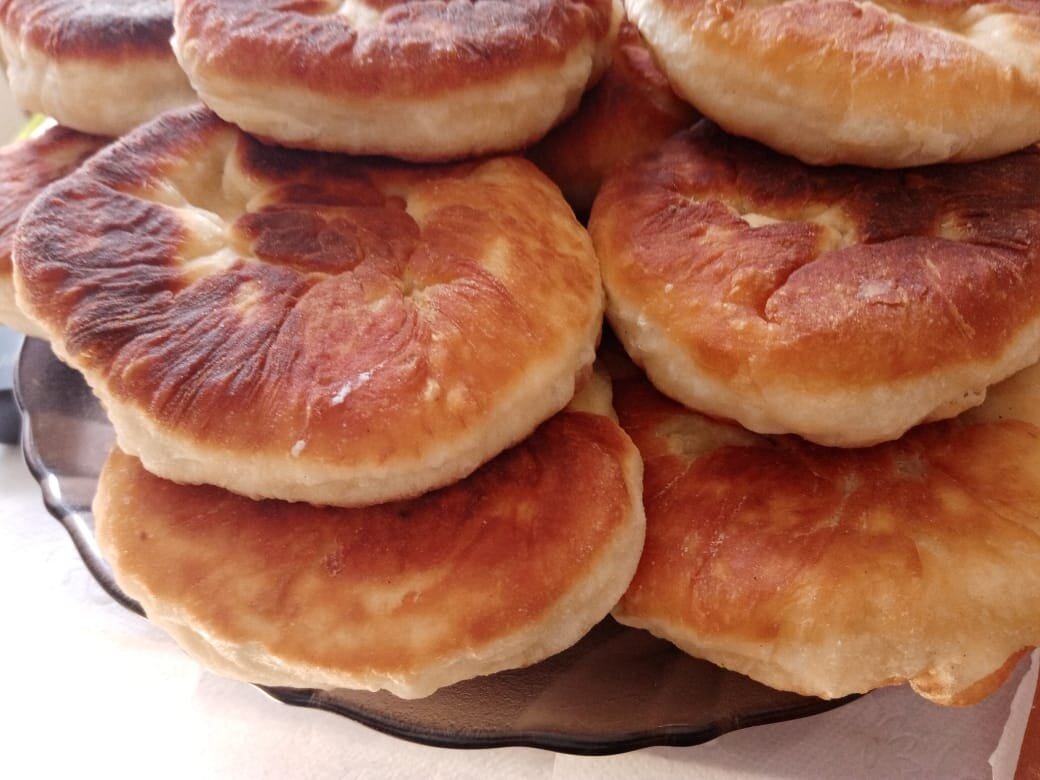 пирожки жаренные с картощкой,очень вкусные.