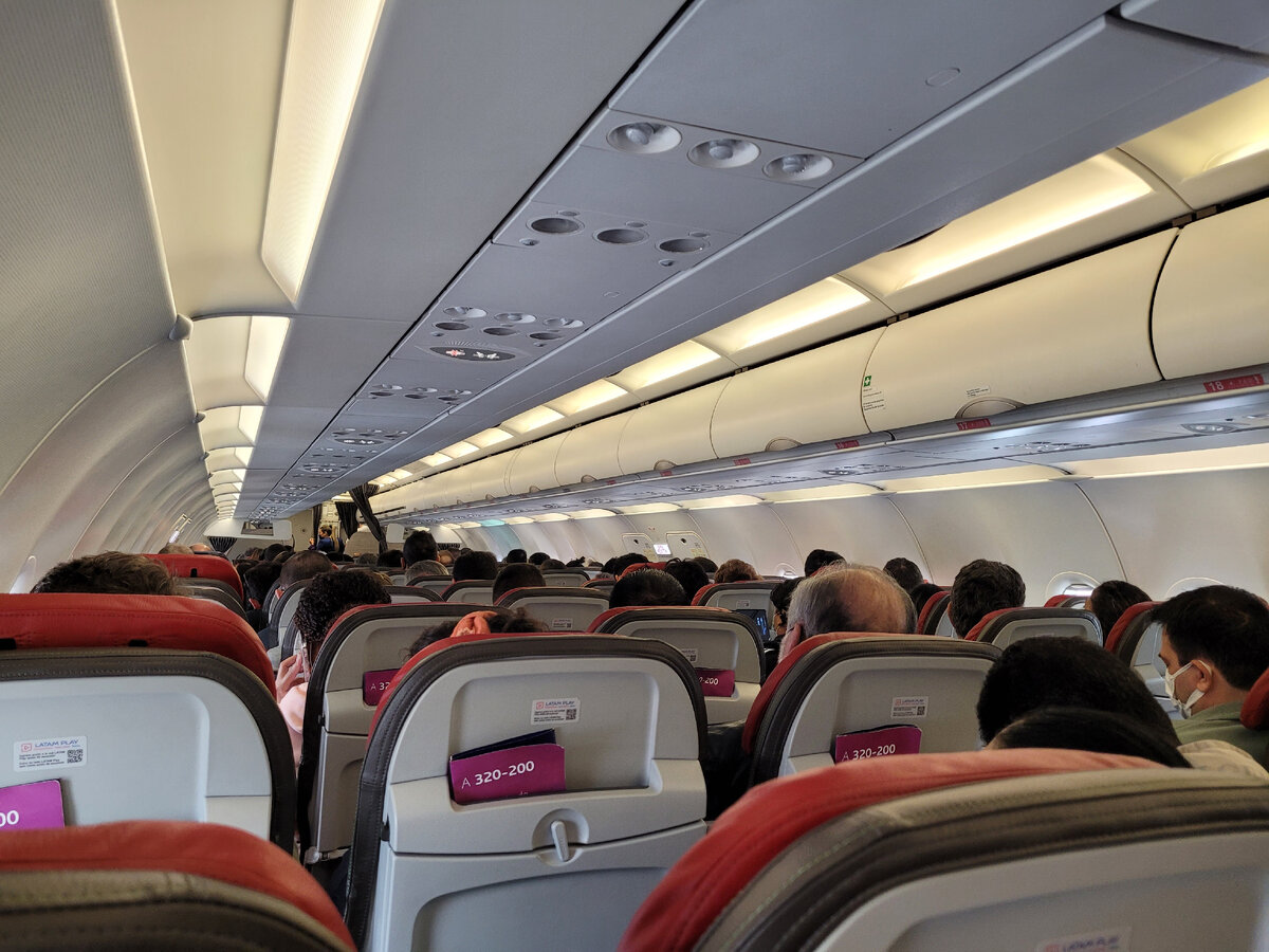 В самолете, ждем вылета в Сан-Паулу