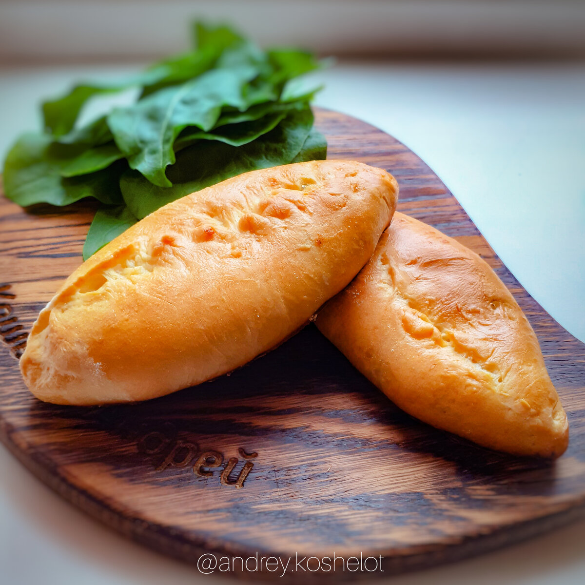 Пирожки в духовке рецепт со шпинатом луком и яйцом. Тесто для вкусных  пирожков! | KOSHELOT | Дзен