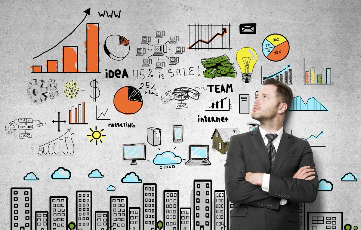 Современные технологии. Мужчина аналитик. Руководитель аналитики. Деловой человек. Маркетолог профессия.