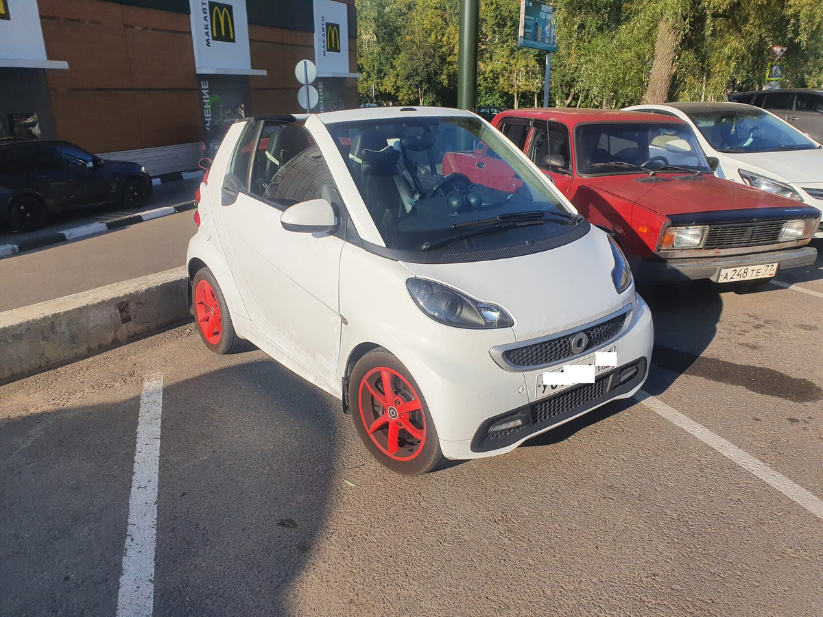 Автозвук в Smart Fortwo II поколения – когда в сложной машине все очень  просто | ButiCar АвтоЗвук | Дзен