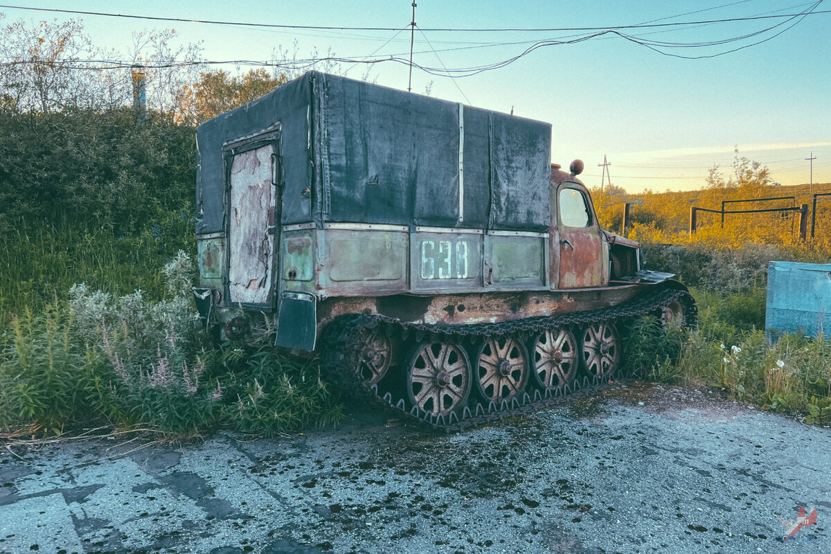 «Машина на ходу, заводить не вздумайте!» - сторож разрешил взглянуть на ...