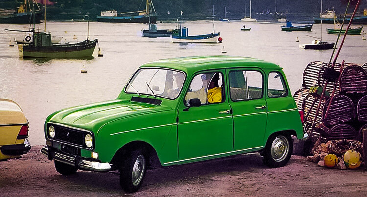 Классический Renault 4 образца 1961 года