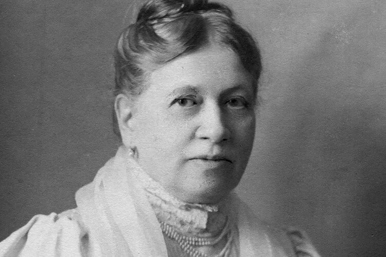 Толстая в зрелом возрасте