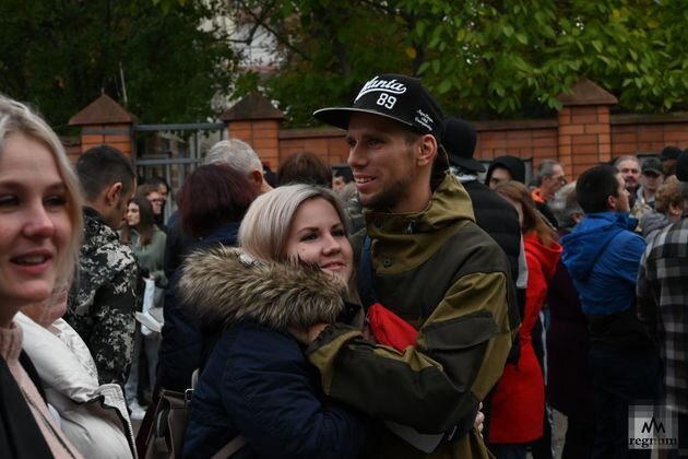    «Мы ждём вас с победой!» – на Ставрополье проводили группу мобилизованных Александр Погожев © ИА REGNUM