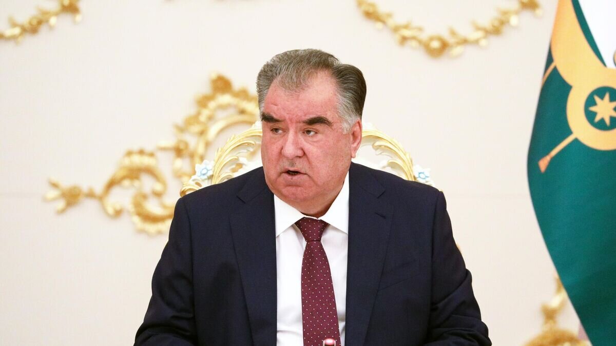    Президент Таджикистана Эмомали Рахмон во время встречи с министрами иностранных дел стран-членов ШОС в Душанбе© РИА Новости / Пресс-служба МИД РФ