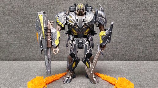 Обзор трансформера Megatron - Leader class - Premier Edition - The Last Knight. Музей Р-ТФ.