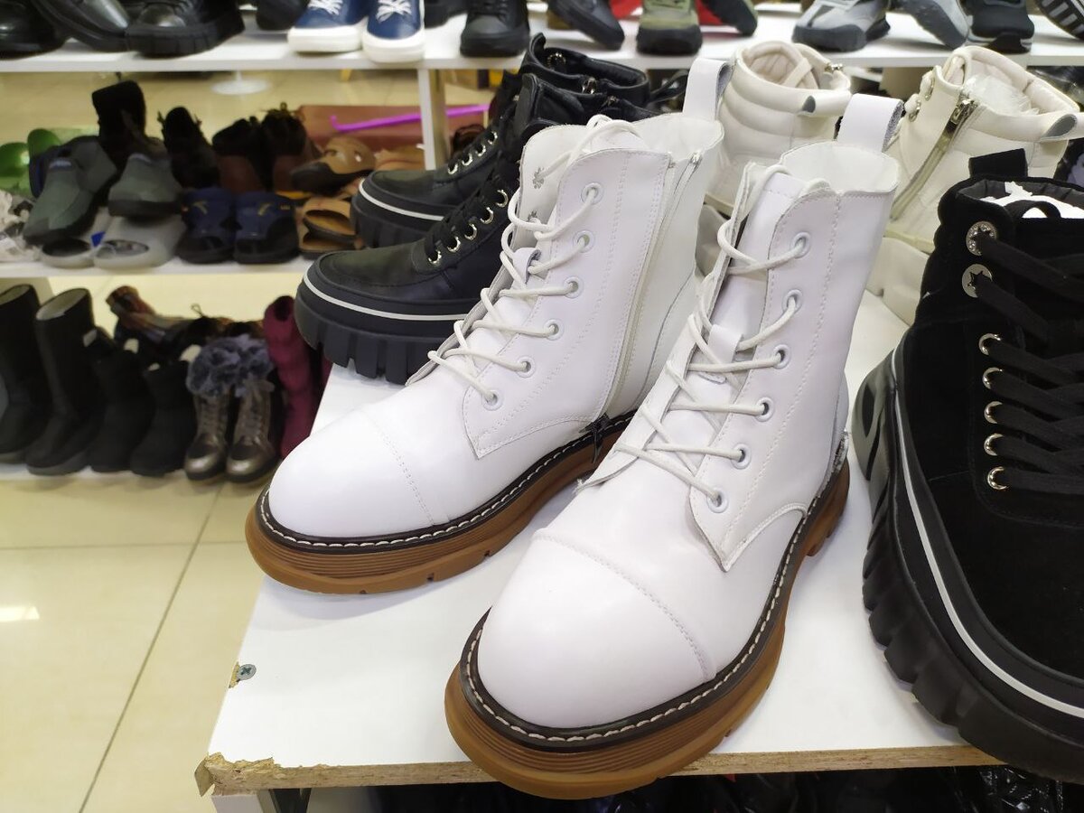 осенние ботинки в ТЦ Ханой