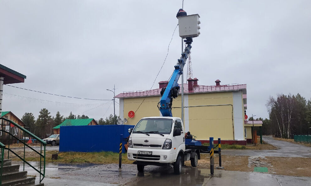    В деревне Харампур установили 2 фонаря после встречи сельчан с представителями администрации