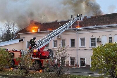    Пожар в нежилом здании в Москве ©Страница «МЧС Москвы» во «Вконтакте»