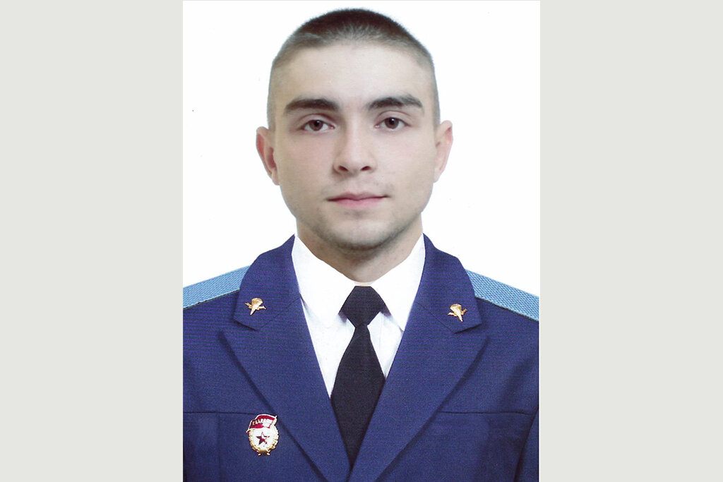    20-летний рядовой Ильхом Махматов погиб 24 октября у села Костромка Херсонской области