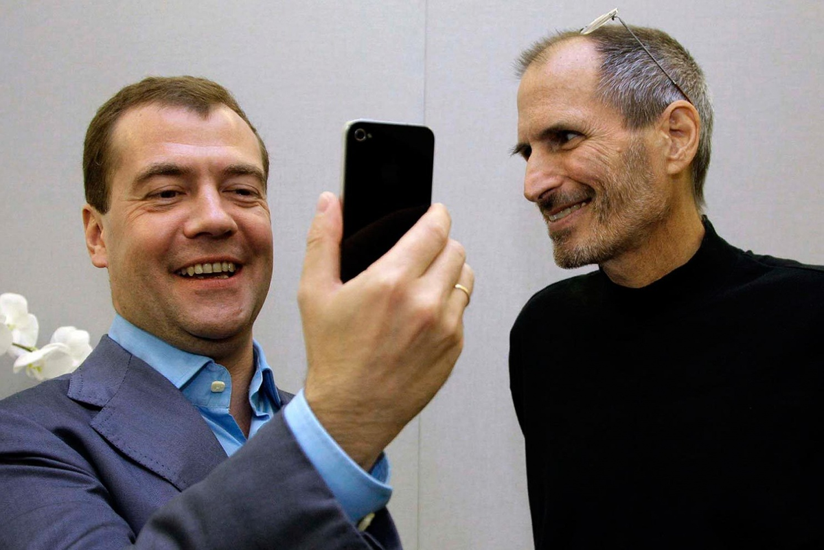 Про бездуховный смартфон, футболку и часы Сергея Лаврова на G20 